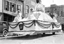 Apple Blossom 1927 - Pennsylvania RR float